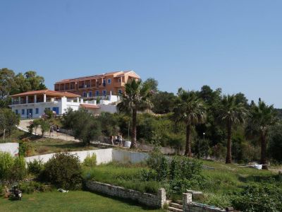 Familienhotel Korfu: Die Villla KaliMeera thront auf einem Hgel