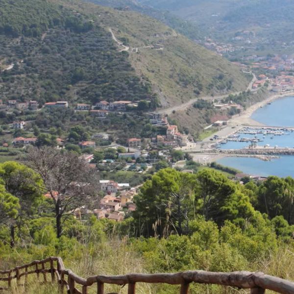 Mare e Monti - Cilento zu Fu� - Italien