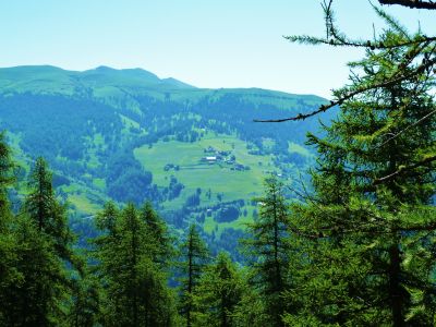 Auf dem Hhenpanorama-Weg von Elva nach Ussolo.