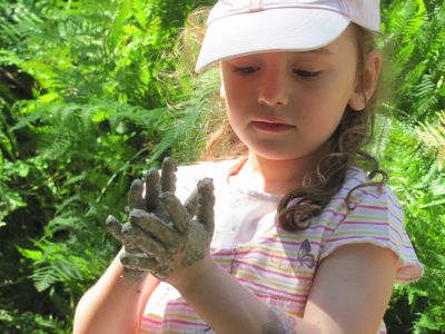 Lehm: Naturpdagogisches Kinderprogramm Korfu