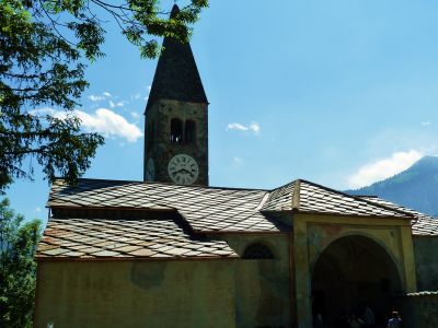 Die Kirche von Elva (den Schlssel hat der Gastwirt des Posto Tappa)