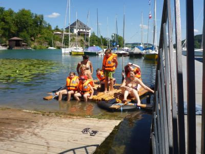 Kinder mit Flo im Urlaub am Obertrumer See