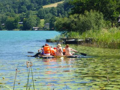 Floseefahrt im Aktivurlaub mit Kindern im Salzburger Seenland 